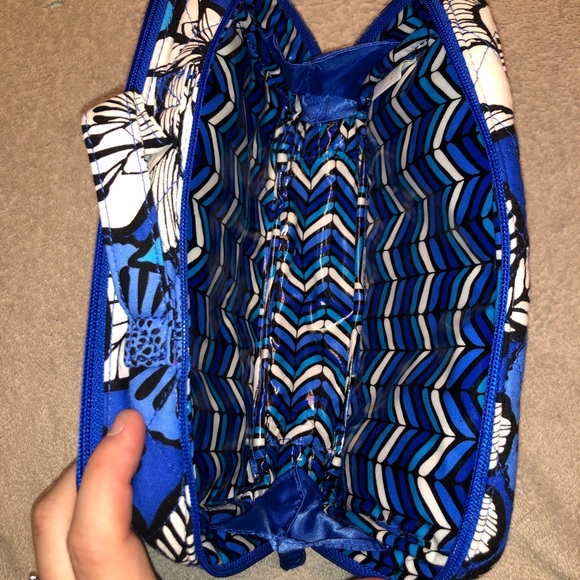 Vera Bradley Blue Bayou cosmetic case - Picture 3 of 7